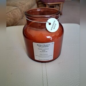 PUMPKIN CANDLE Better Homes & Gardens brand new FARM APPLE 🍎 and PUMPKIN 🎃14oz